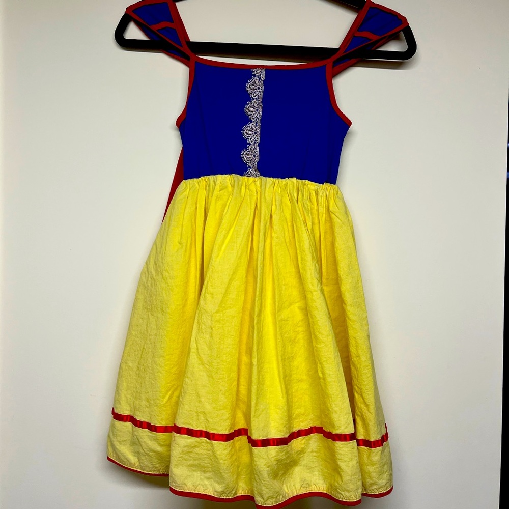 Snow White Disney Inspired Dress Halloween Costume Cape Size 8 Kids